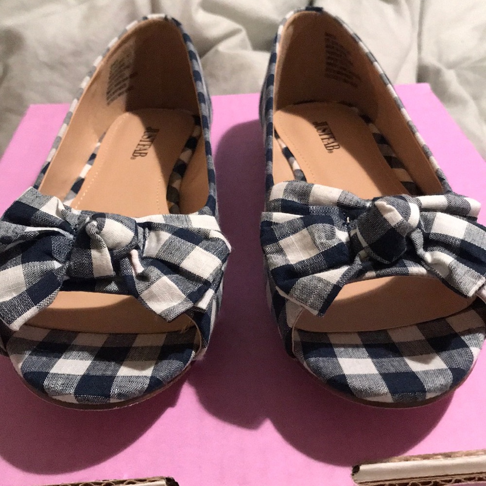 JustFab Peep Toe shoes